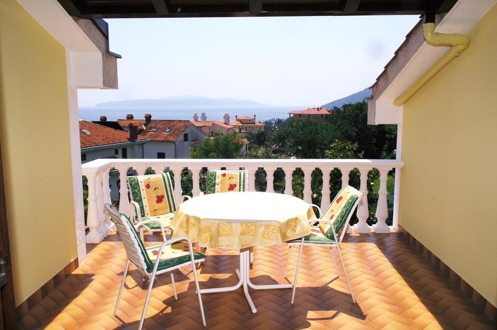 Apartments Petricic With Swimming Pool Icici Ngoại thất bức ảnh